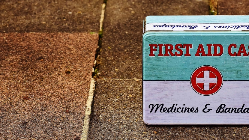 Voyage : comment bien composer sa trousse de secours ?
