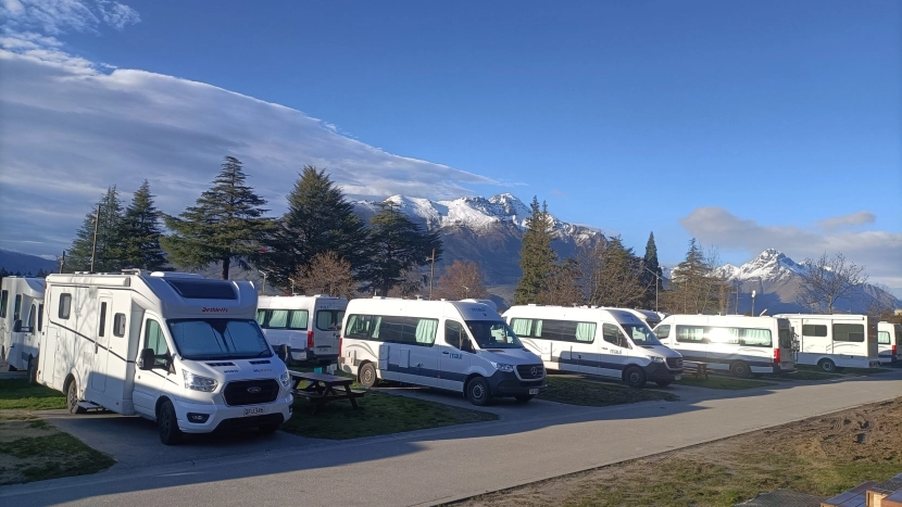 Pourquoi installer un stabilisateur de tension (onduleur) de 16 à 20 ampères dans votre camping-car ?