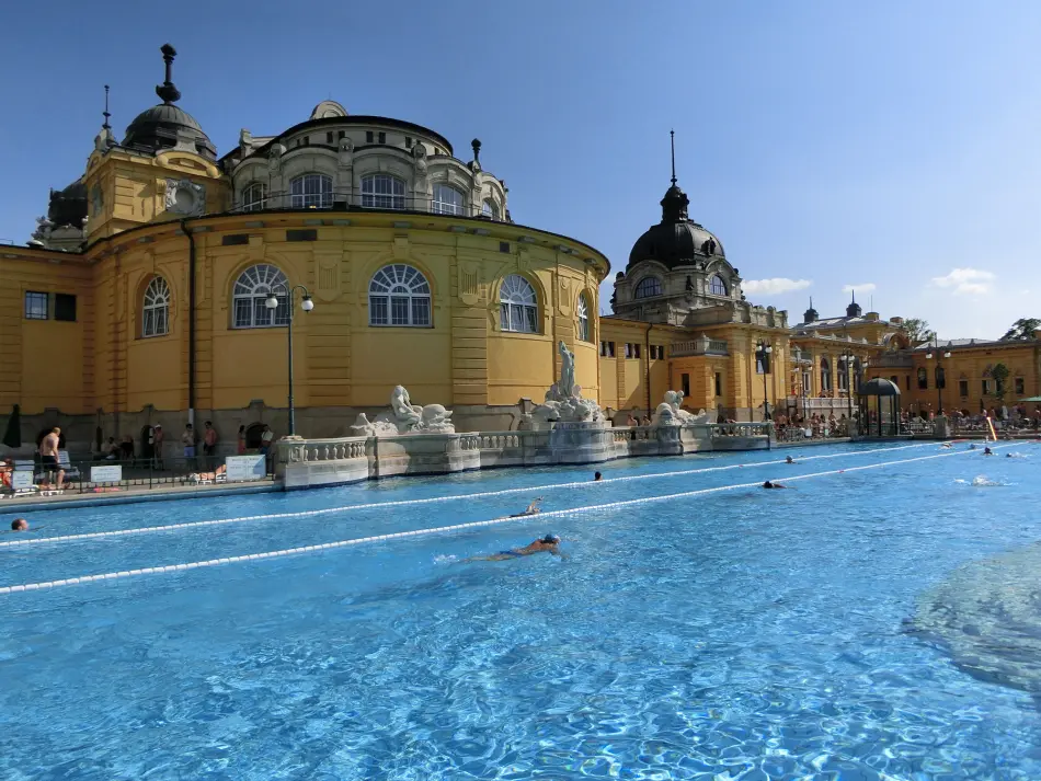 Bains à Budapest