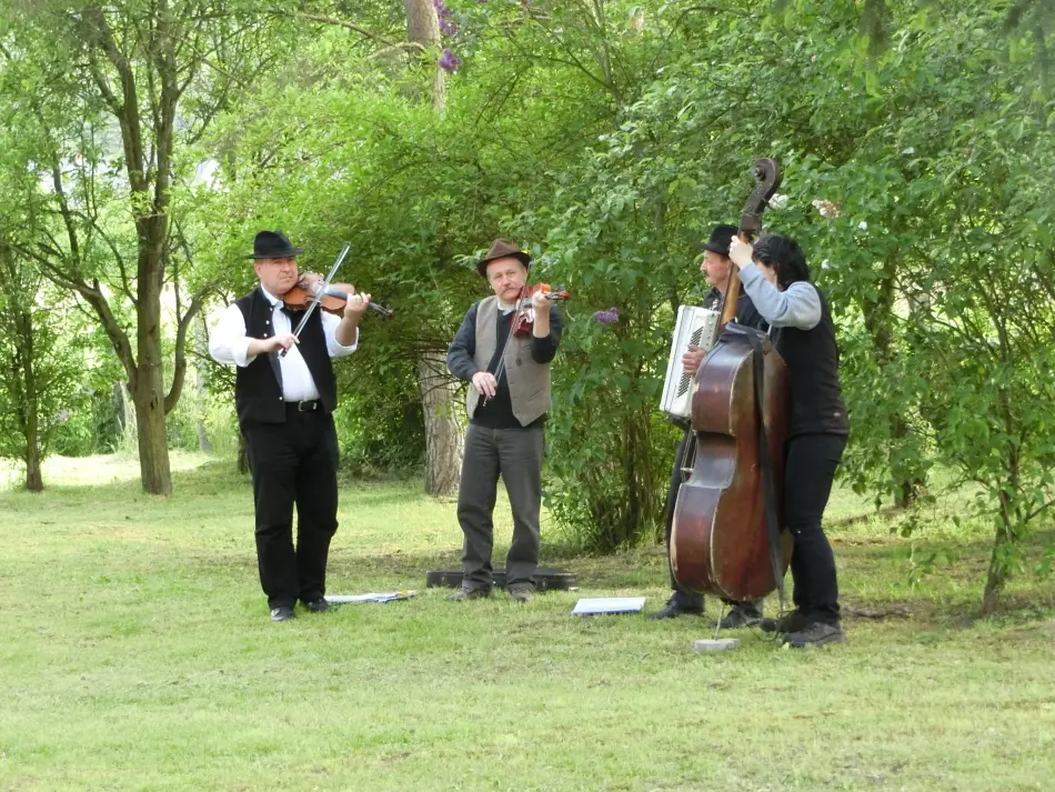Mariage à Mikofalva