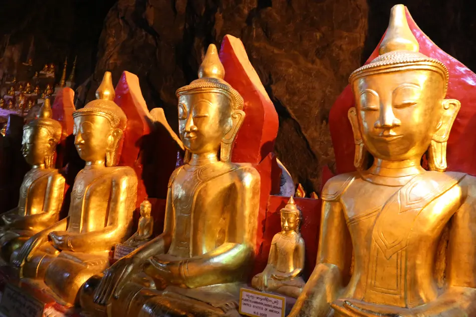 Statues birmanes