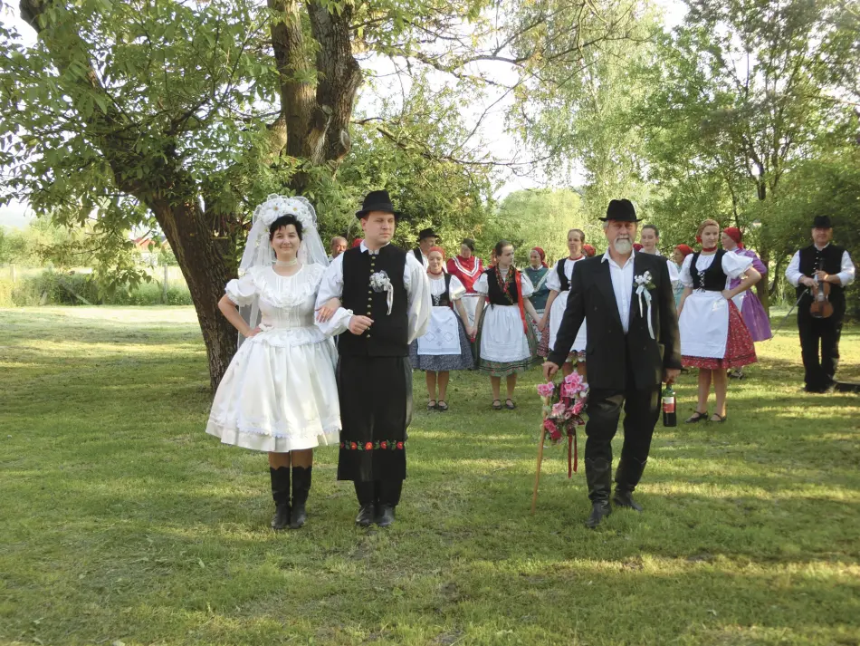 Cérémonie à Mikofalva