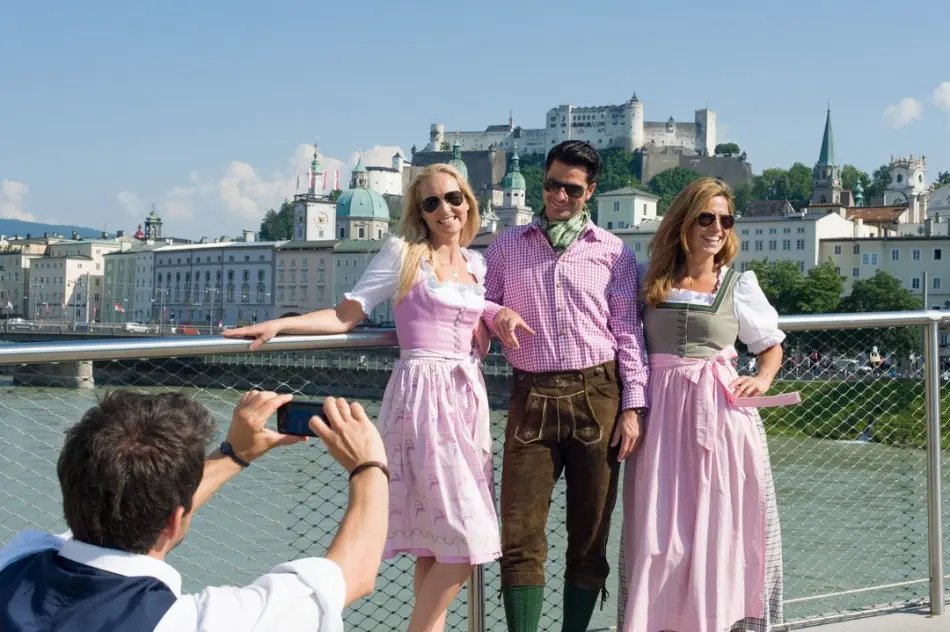 Autriche vetement traditionnel