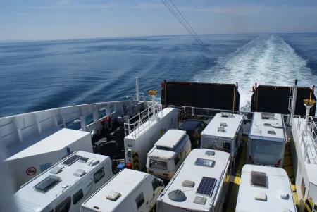 Circuit voyage en camping-car, comment prendre le ferry ?